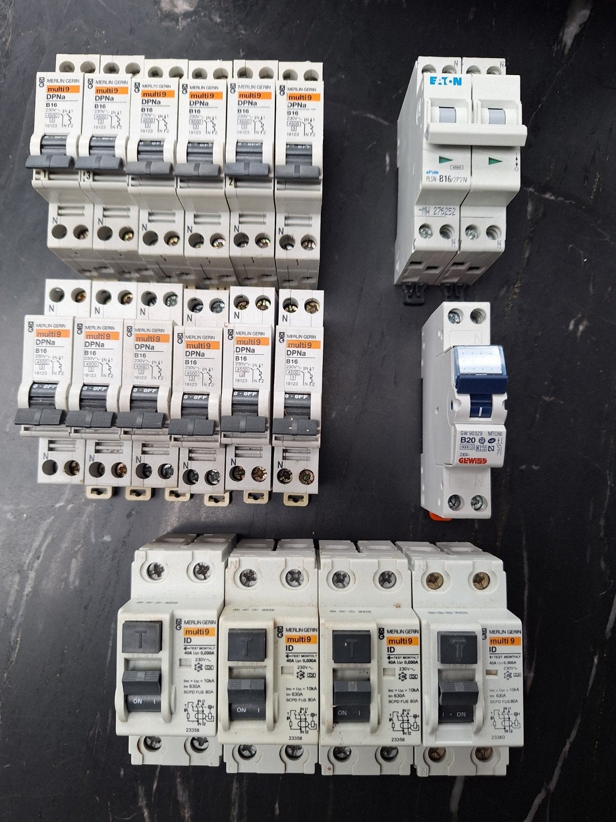 automaten en aardlekautomaten Merlin Gerin, Eaton, Gewiss, Ophalen of Verzenden, Gebruikt, Overige merken, Overige typen