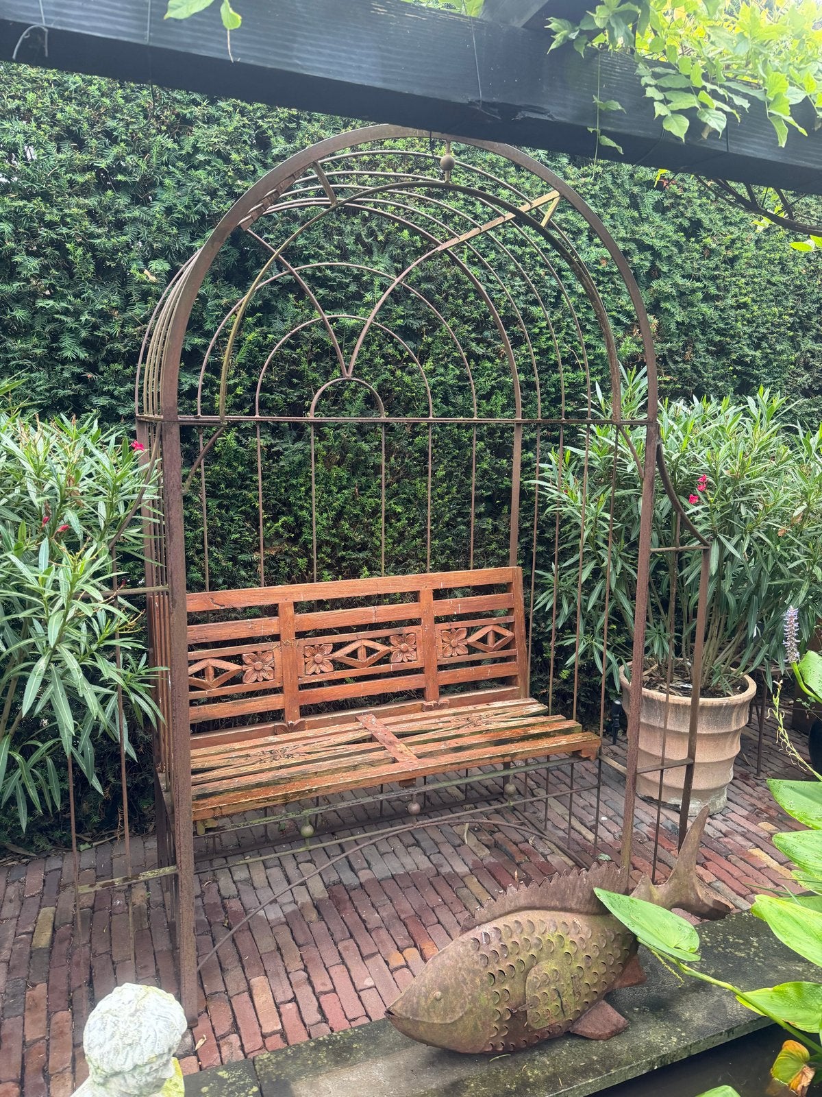 Metalen tuinboog met houten bankje, Ophalen of Verzenden, Gebruikt, Metaal