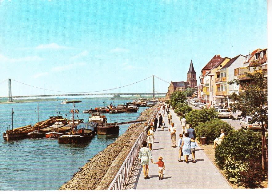EMMERICH,- Rheinpromenade. Binnenvaart.  21-05, Verzamelen, Ophalen of Verzenden, 1960 tot 1980, Gelopen, Duitsland