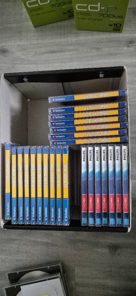 69 lege DVD's en CD's met 35 lege hoesjes, Computers en Software, Philips, Nieuw, Ophalen of Verzenden, Herschrijfbaar