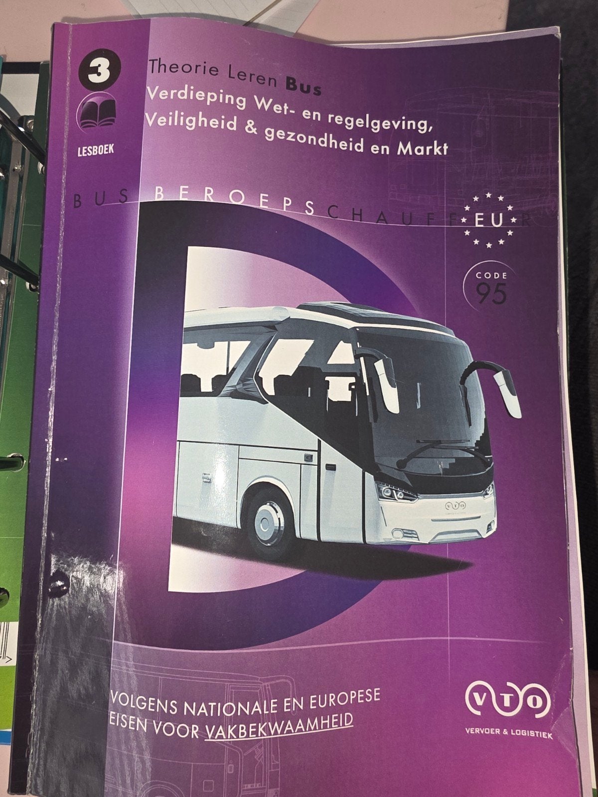 Theorie Leren Bus: Basiskennis Verkeer & Wet- en Regelgeving, Boeken, Ophalen of Verzenden, Zo goed als nieuw, MBO, VDO Vervoer & Logistiek