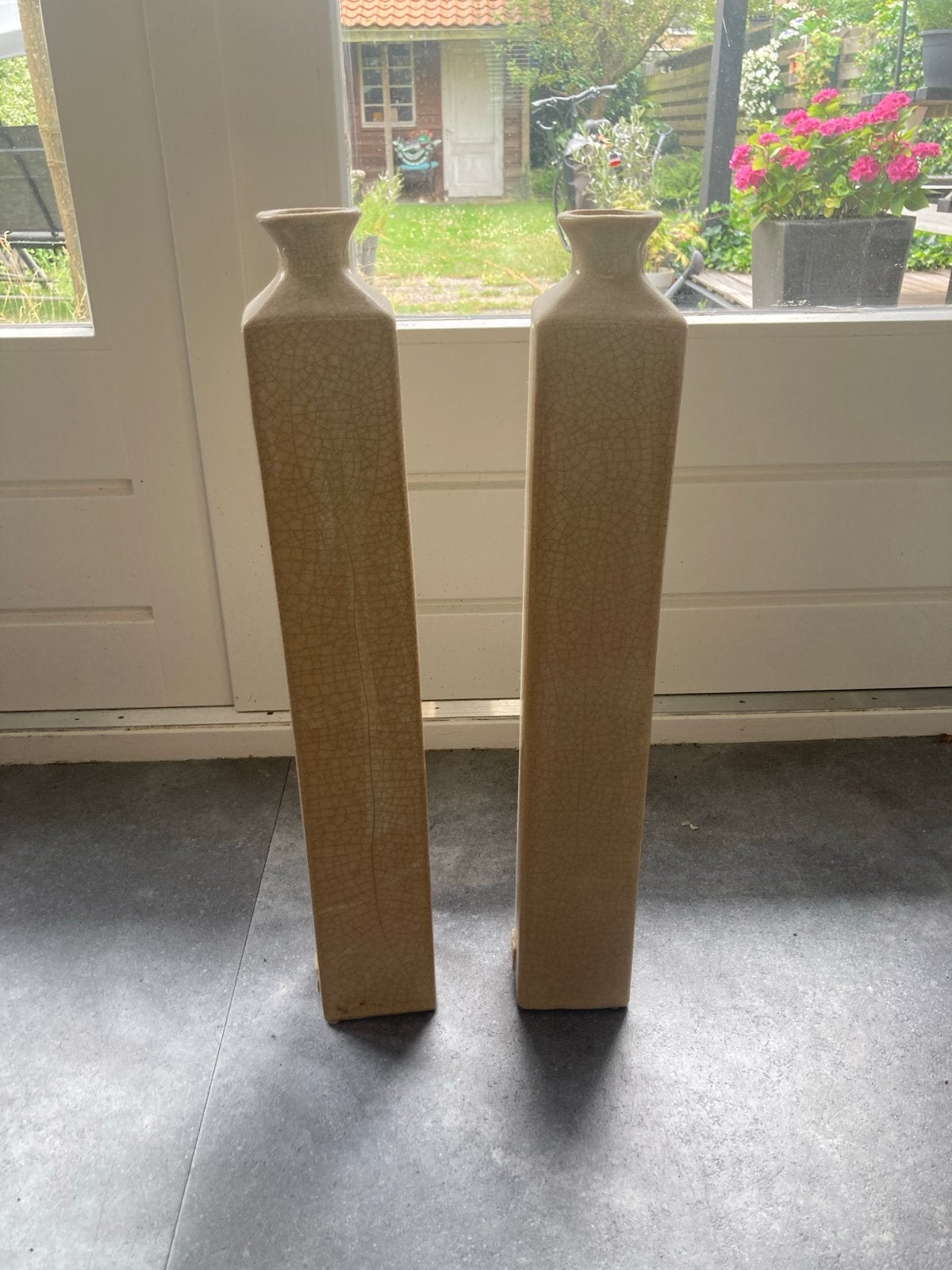 Set van 2 hoge beige craquelé vazen, Huis en Inrichting, Woonaccessoires | Vazen, Ophalen
