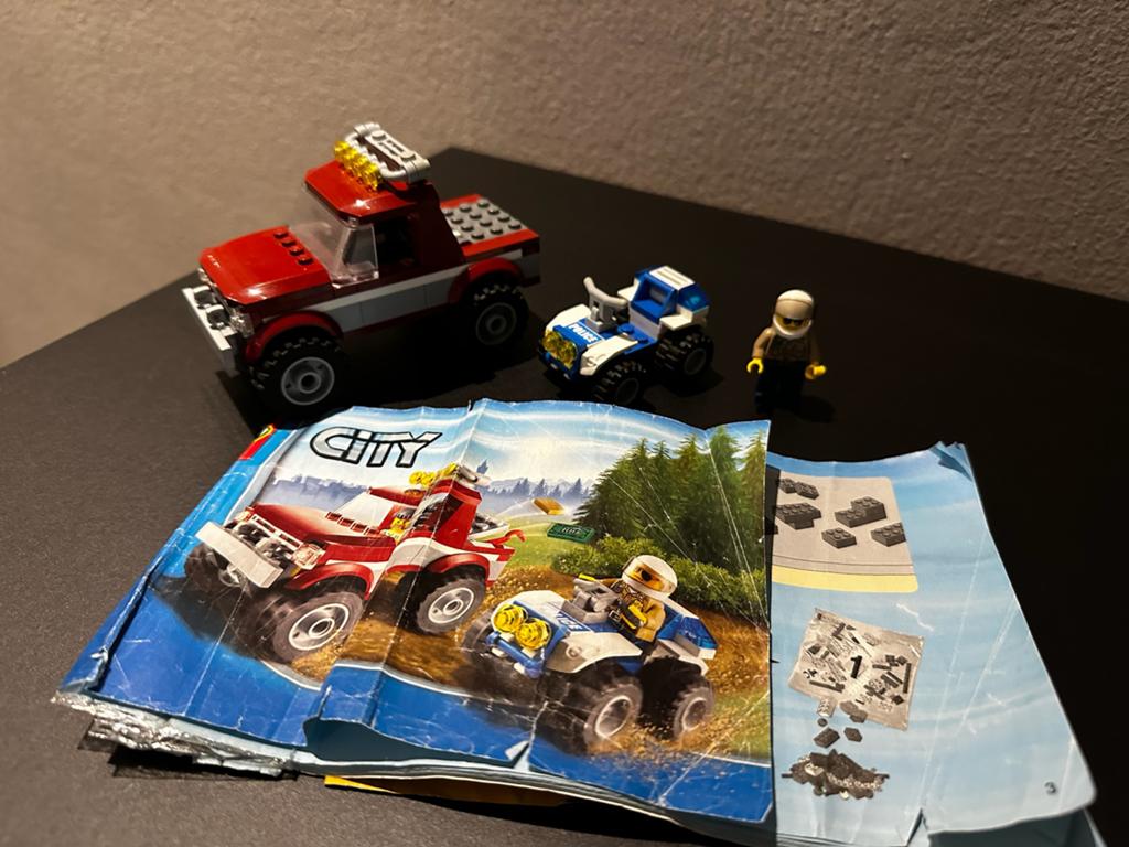 Lego set 4437 en 60066 bos politie, Kinderen en Baby's, Speelgoed | Duplo en Lego, City, Lego, Ophalen of Verzenden, Zo goed als nieuw