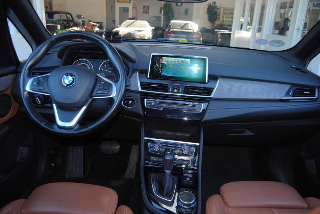 BMW 2 Serie Active Tourer 218i High Exec. | Camera | Stoelve, Auto's, BMW, 1345 kg, 136 pk, Gebruikt, Euro 6