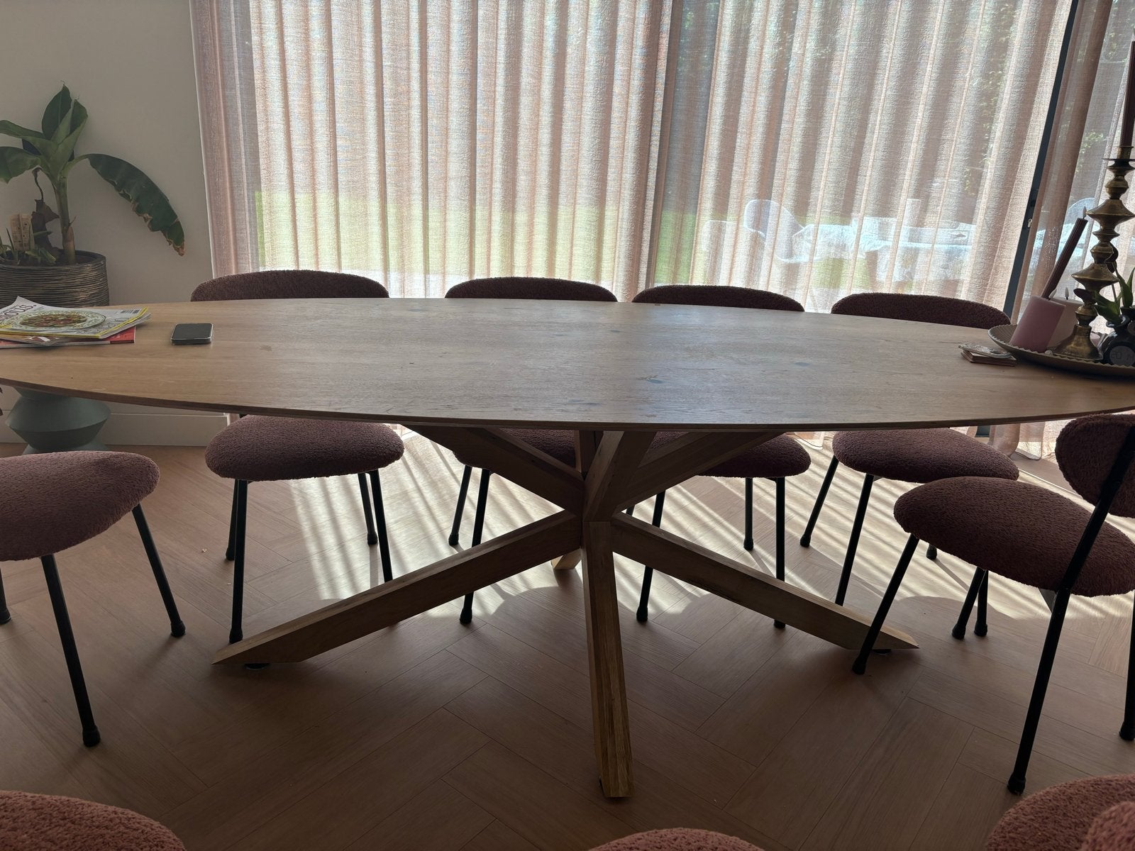 Grote ovale eettafel met 10 stoelen, Huis en Inrichting, Tafels | Eettafels, Ophalen, 100 tot 150 cm, Eikenhout, 200 cm of meer