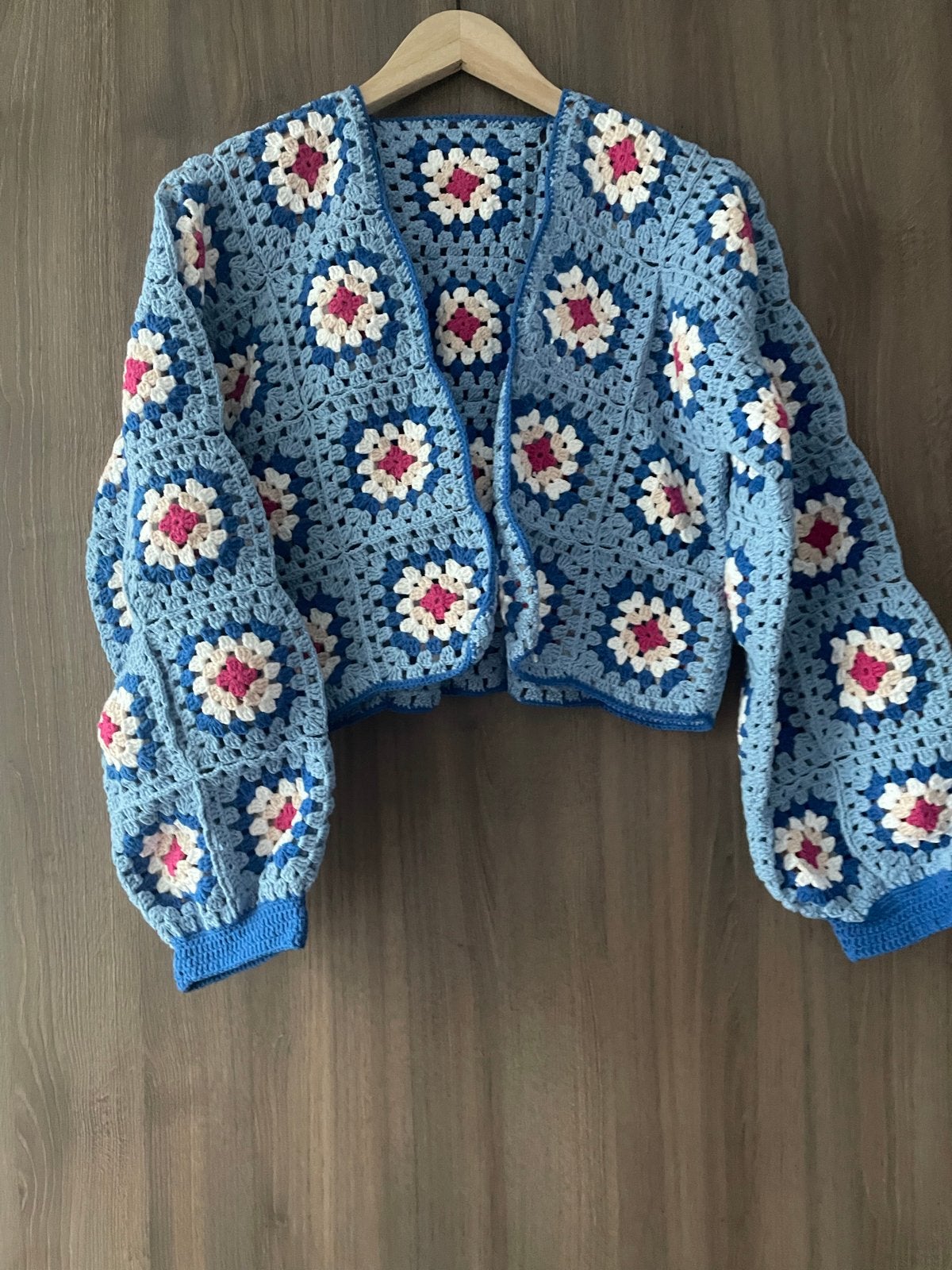 Nieuw gehaakt vestje met granny squares, Kleding | Dames, Ophalen of Verzenden, Nieuw, Maat 38/40 (M), Blauw
