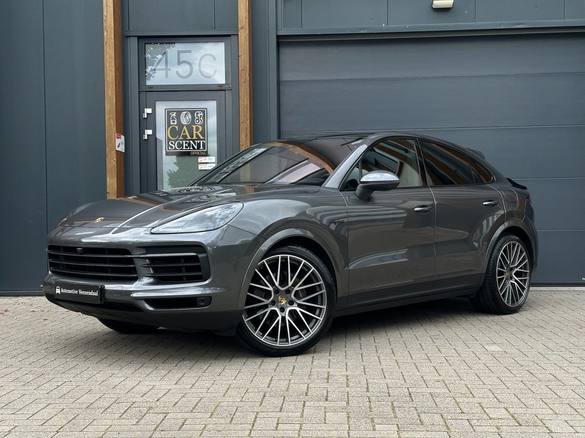 Porsche Cayenne Coupé 3.0 E-Hybrid Pano, Sport Chrono, 360, Automaat, Cayenne, 14 kWh, Gebruikt