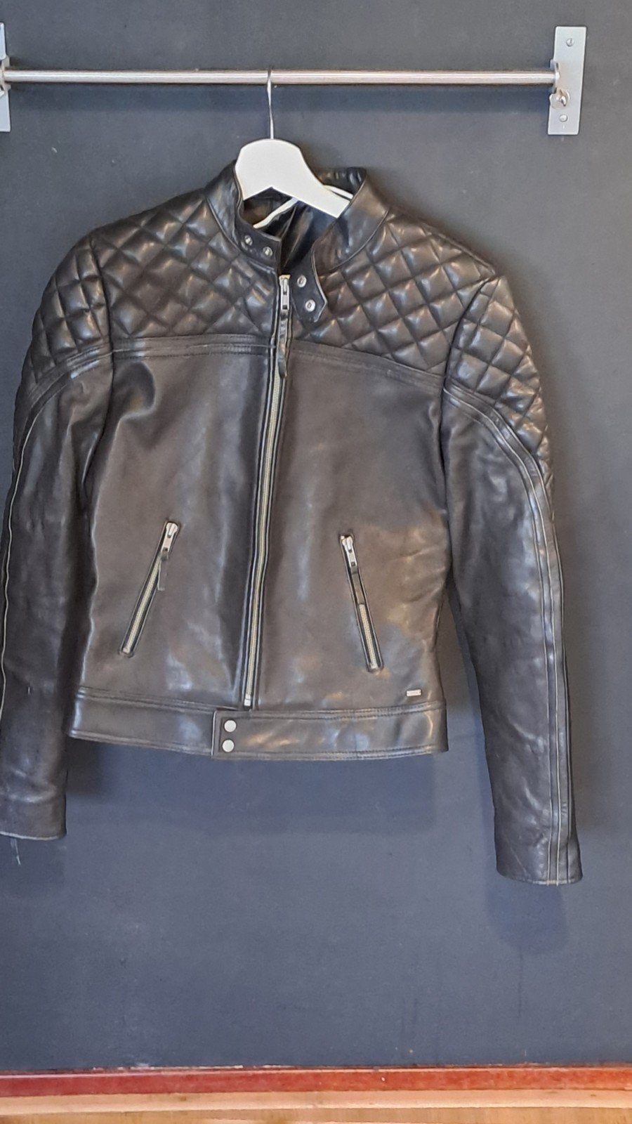Tommy Hilfiger Leren Jas Zwart - Maat 38/40 (M), Maat 38/40 (M), Verzenden, Zwart, Gedragen