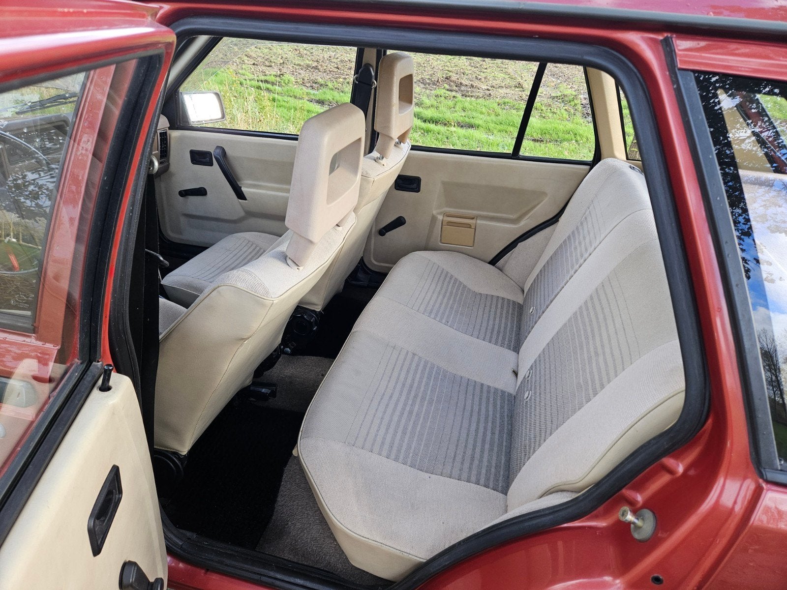 in prijs Verlaagd! Opel Corsa 1.2 LS 1985 Rood verz 120 p/j, foto 10