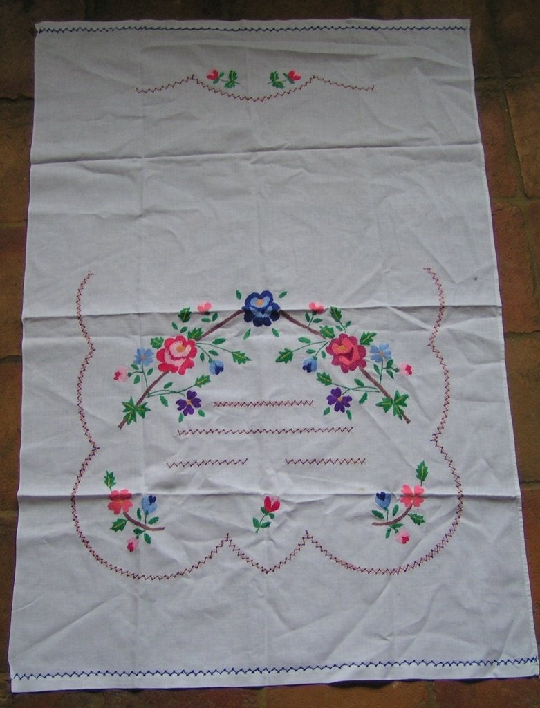 geborduurde folklore overhanddoek nr AA 225 ger duin, Antiek en Kunst, Antiek | Keukenbenodigdheden, Verzenden