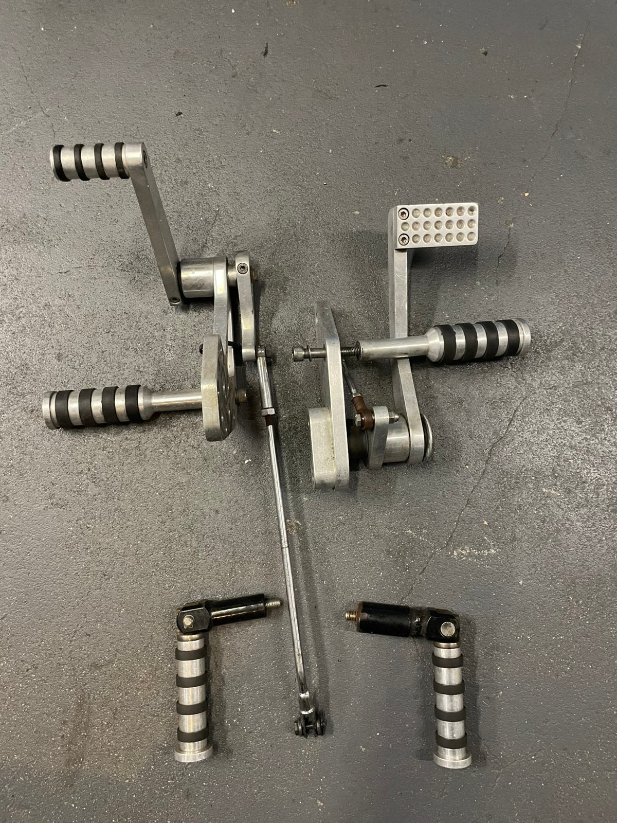 Forward controls, primair en versnellingsbak shovelhead, Ophalen, Gebruikt