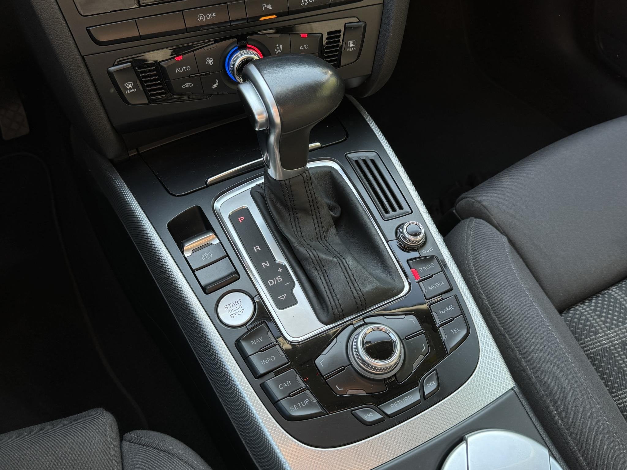 Audi A4 Avant 1.8 TFSI 170pk Aut. S-Line (Trekhaak,Navi,Keyl, Auto's, Stof, Gebruikt, 4 cilinders, 1505 kg
