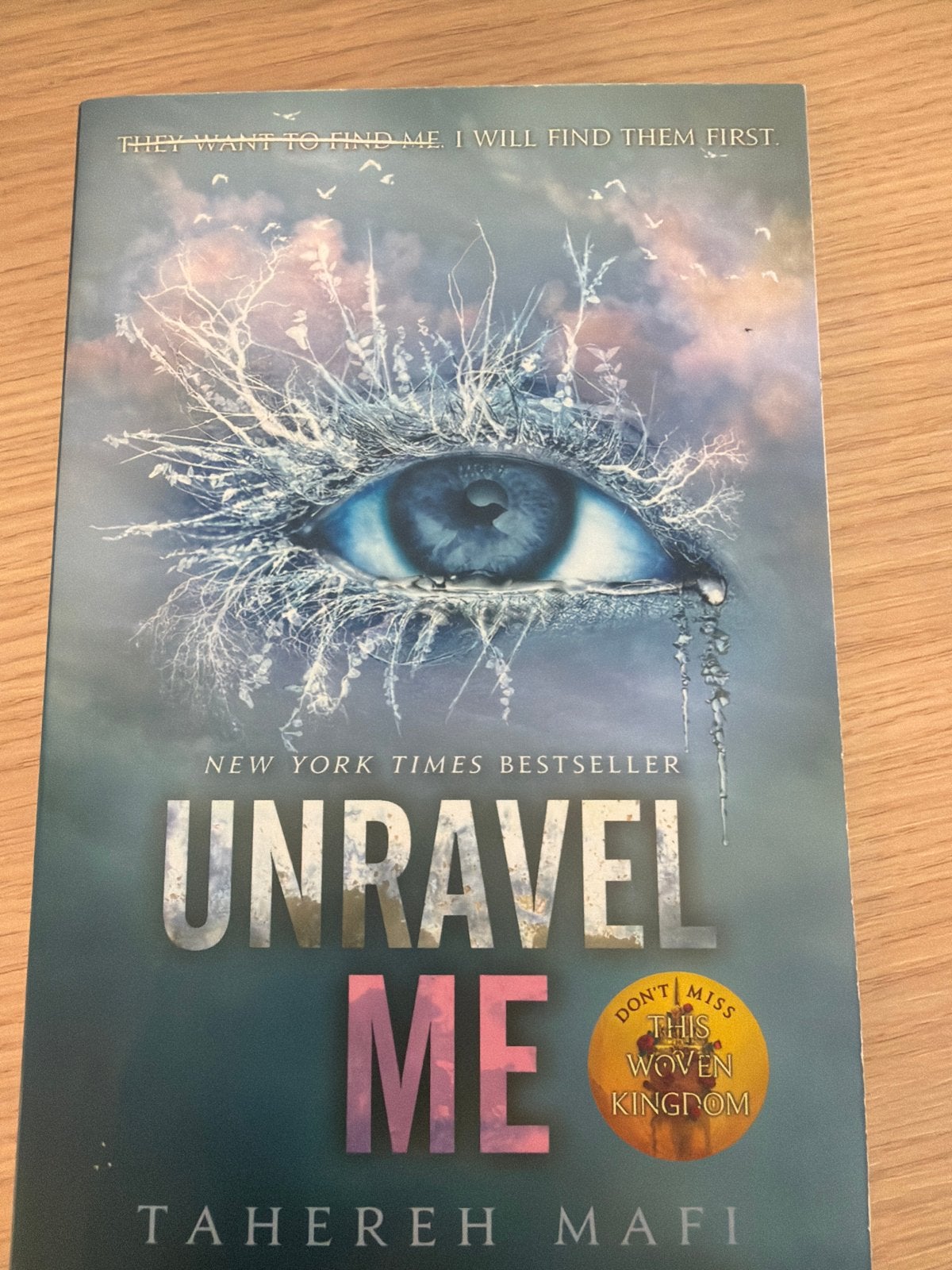 Unravel Me - Tahereh Mafi (New York Times Bestseller), Ophalen of Verzenden, Zo goed als nieuw, Amerika
