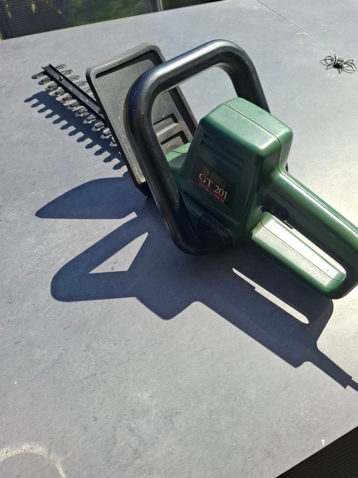 Black & Decker GT 201 Heggenschaar - 33cm/13 inch, Tuin en Terras, Ophalen of Verzenden, Gebruikt, Elektrisch, Black & Decker