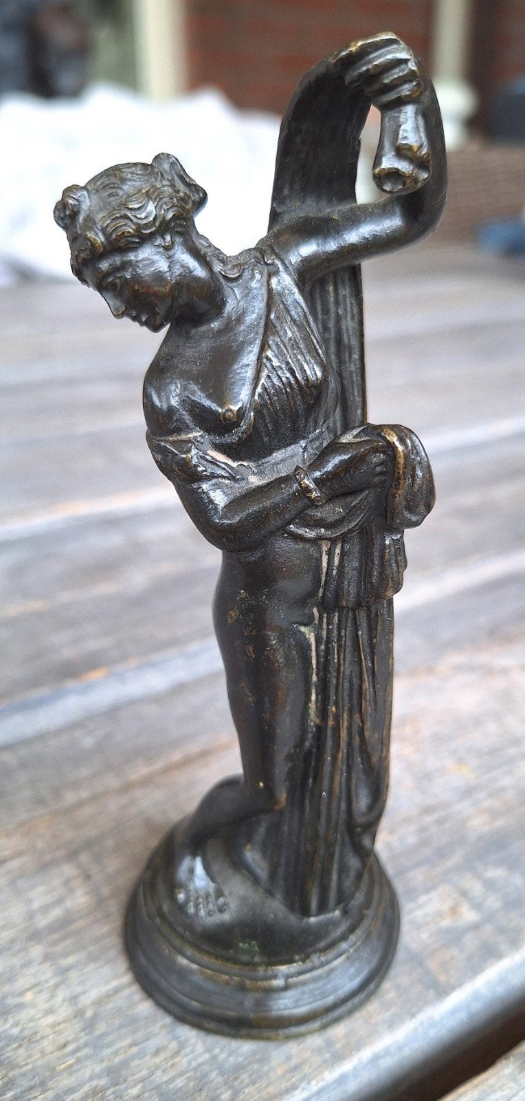 Antiek bronzen beeldje van Venus Callipyge, Antiek en Kunst, Kunst | Beelden en Houtsnijwerken, Ophalen, Minder dan 20 cm, Gepatineerd