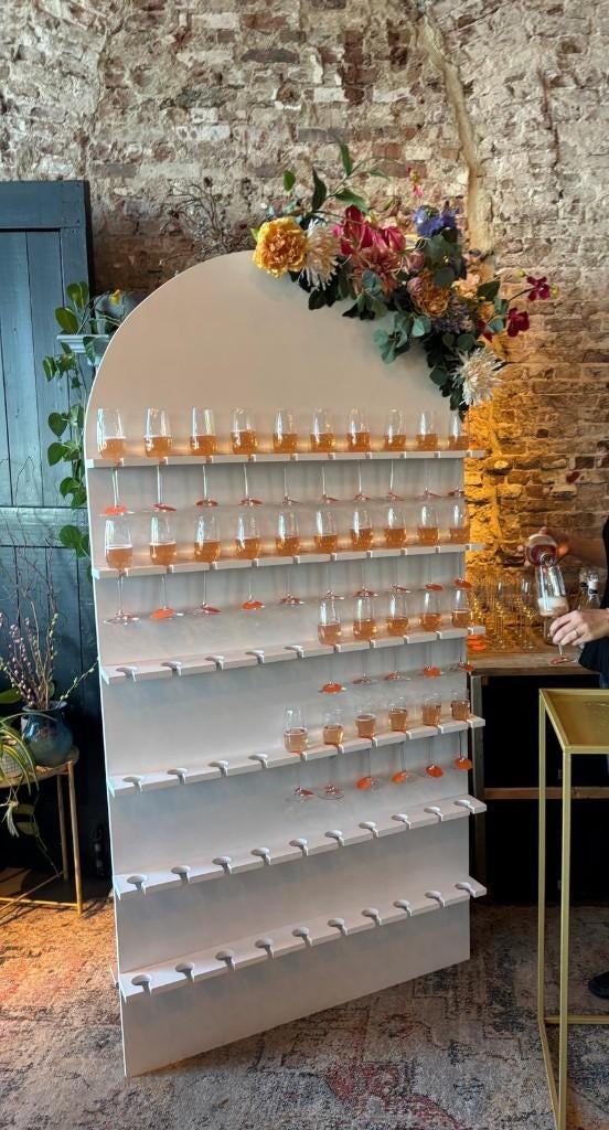 TE HUUR - Champagne wall, Ophalen, Nieuw, Overige