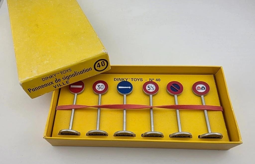 Dinky Toys Atlas verkeersborden, Ophalen of Verzenden, Nieuw, Overige typen, Dinky Toys