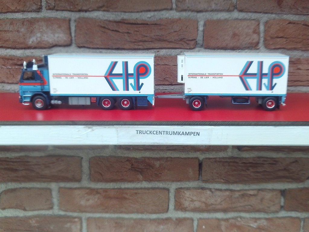 Tekno  Scania  142  V8  van  Hans  Prins - De  Lier.
