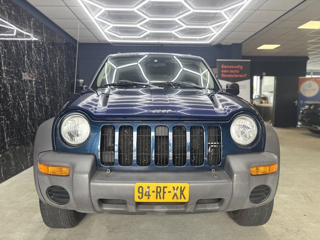 Jeep Cherokee 2.4i Sport (bj 2004), Auto's, Jeep, Stof, Gebruikt, Zwart, 4 cilinders