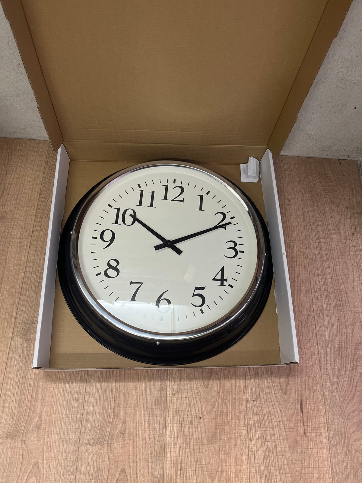IKEA Bravur Wandklok - Nieuw in doos, 59cm, Wandklok, IKEA, Analoog, Nieuw