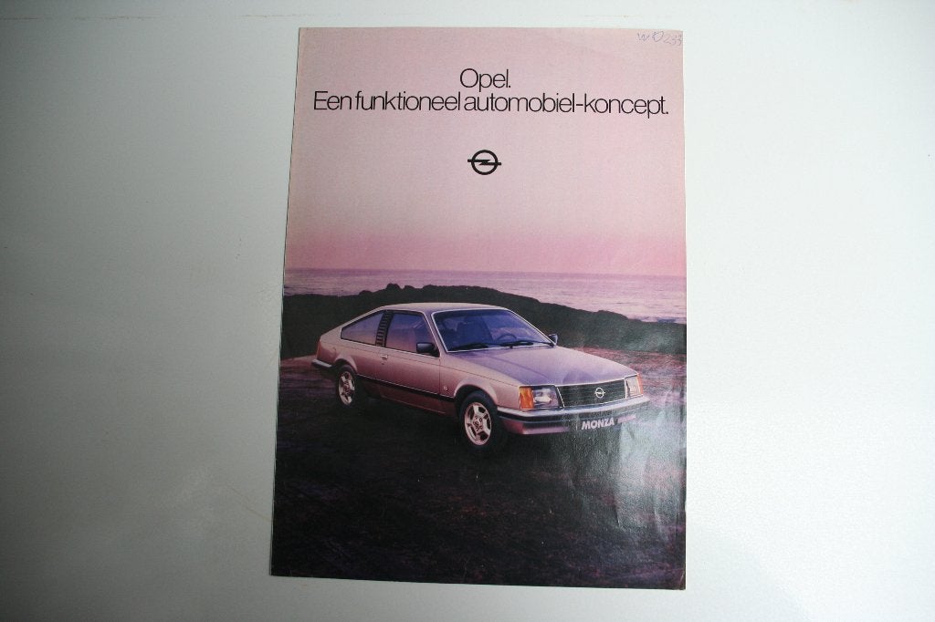Opel 'Een funktioneel automobiel-koncept' 1981 (16), Ophalen of Verzenden, Gelezen, Opel