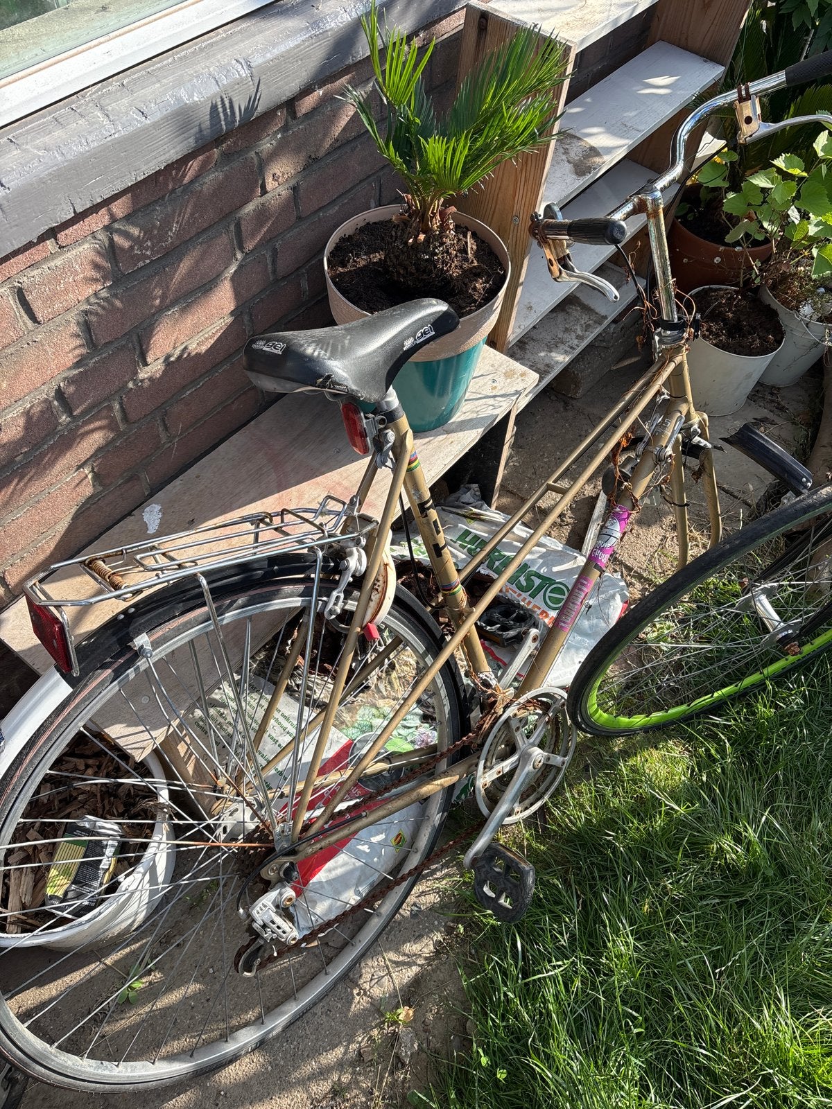Oude fiets zonder voorband voor onderdelen, Fietsen en Brommers, Fietsonderdelen, Ophalen, Gebruikt, Overige typen, Staal