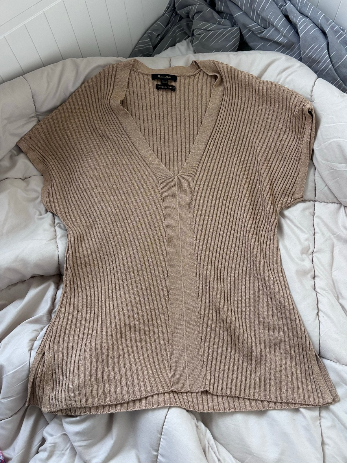 Massimo Dutti geribbelde top met V-hals, Beige, Ophalen of Verzenden, Zo goed als nieuw, Korte mouw