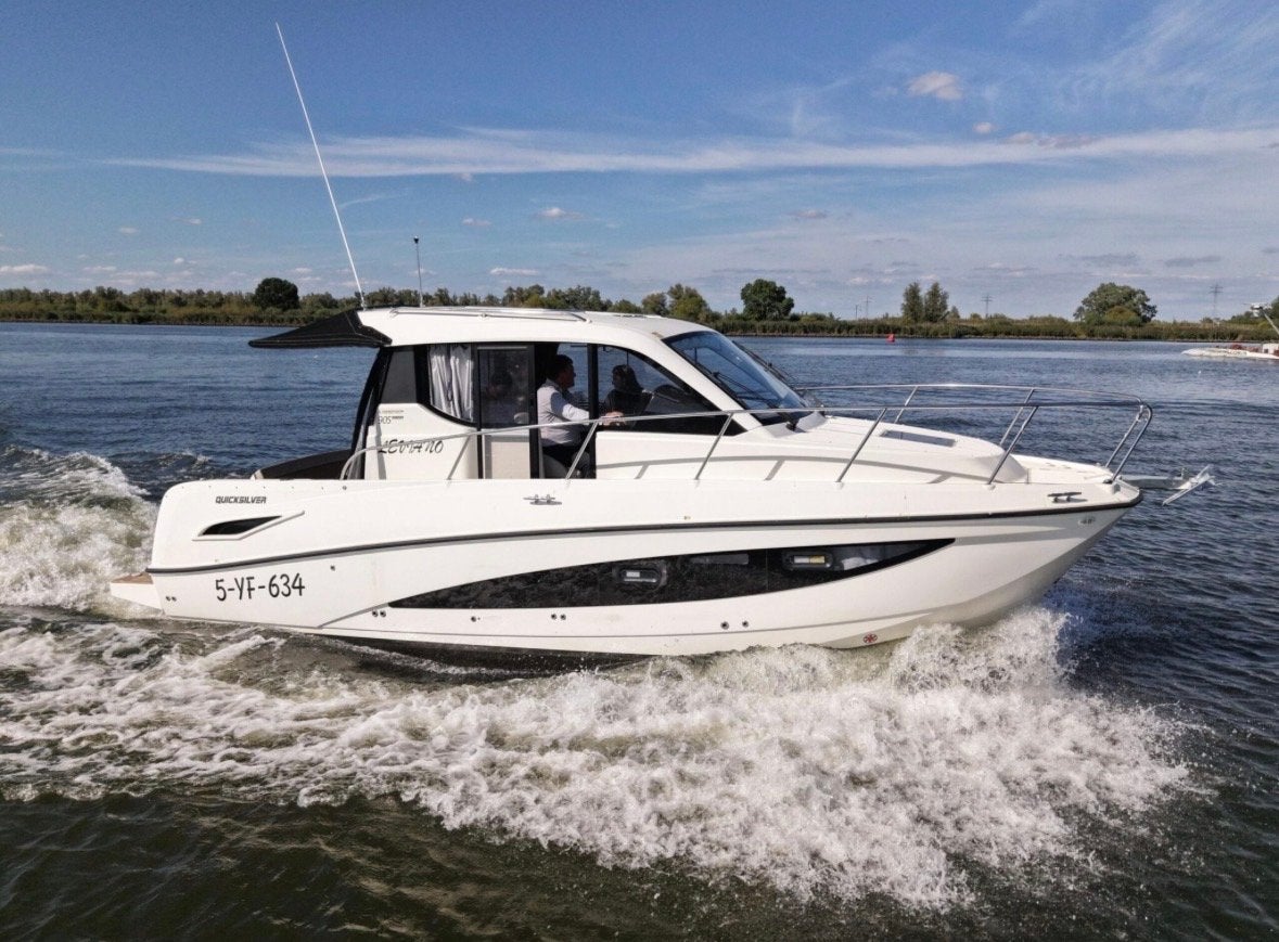 Quicksilver 905 Weekend - Perfect voor weekendtrips, Gebruikt, Buitenboordmotor, Biminitop, Polyester