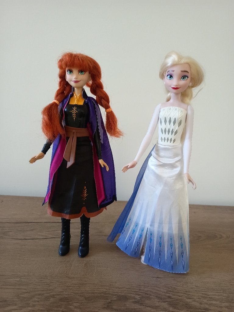 Elsa & Anna frozen poppen, Ophalen of Verzenden, Zo goed als nieuw, Barbie