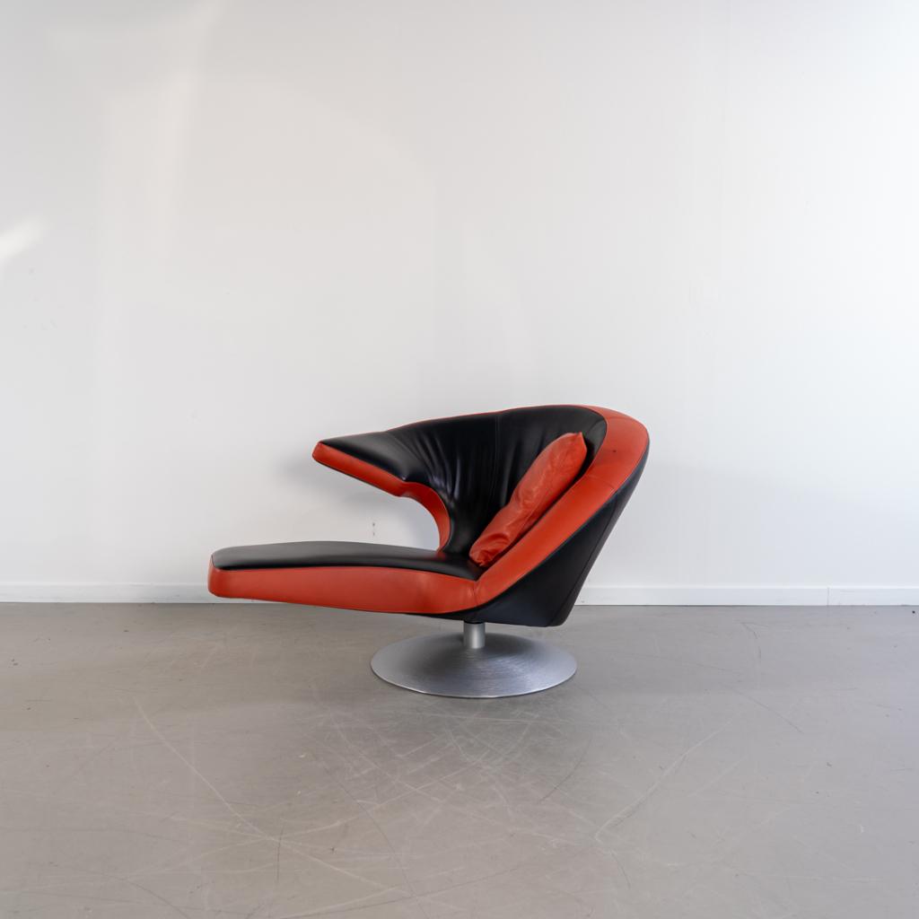 1x Leolux Parabolica Fauteuil Oranje/Zwart Leer - Aluminium, Niet ingevuld, 125 tot 150 cm, Niet ingevuld, Ophalen of Verzenden