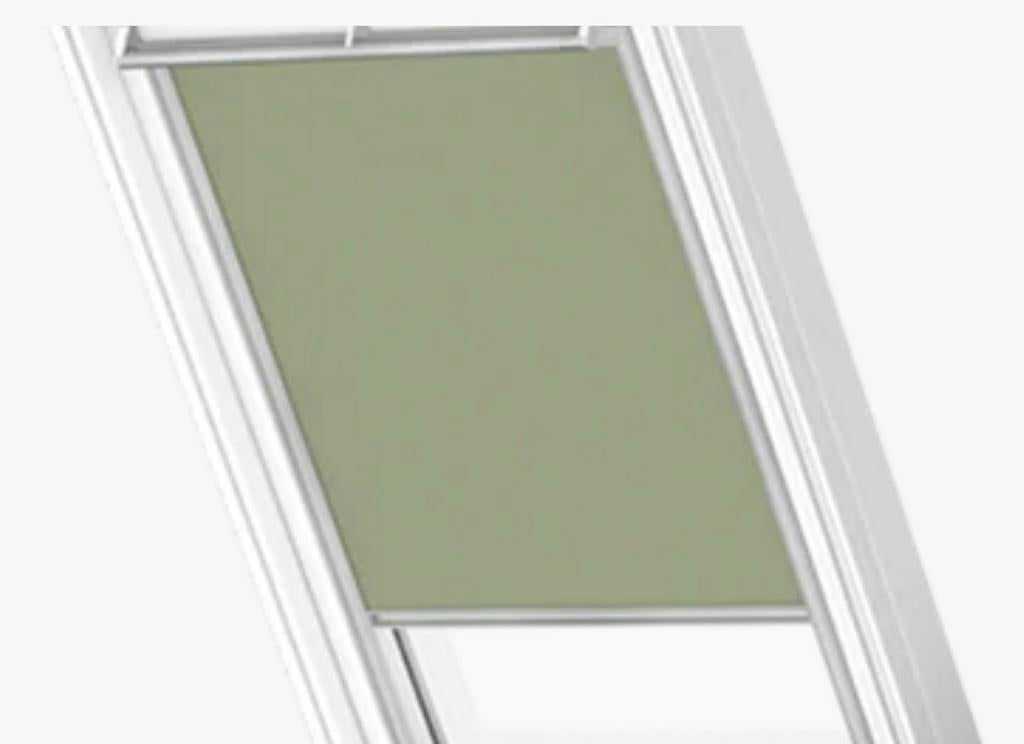 2x Velux verduisterende rolgordijnen GPL PK06 mosgroen, Gebruikt, 100 tot 150 cm, Groen, 50 tot 100 cm