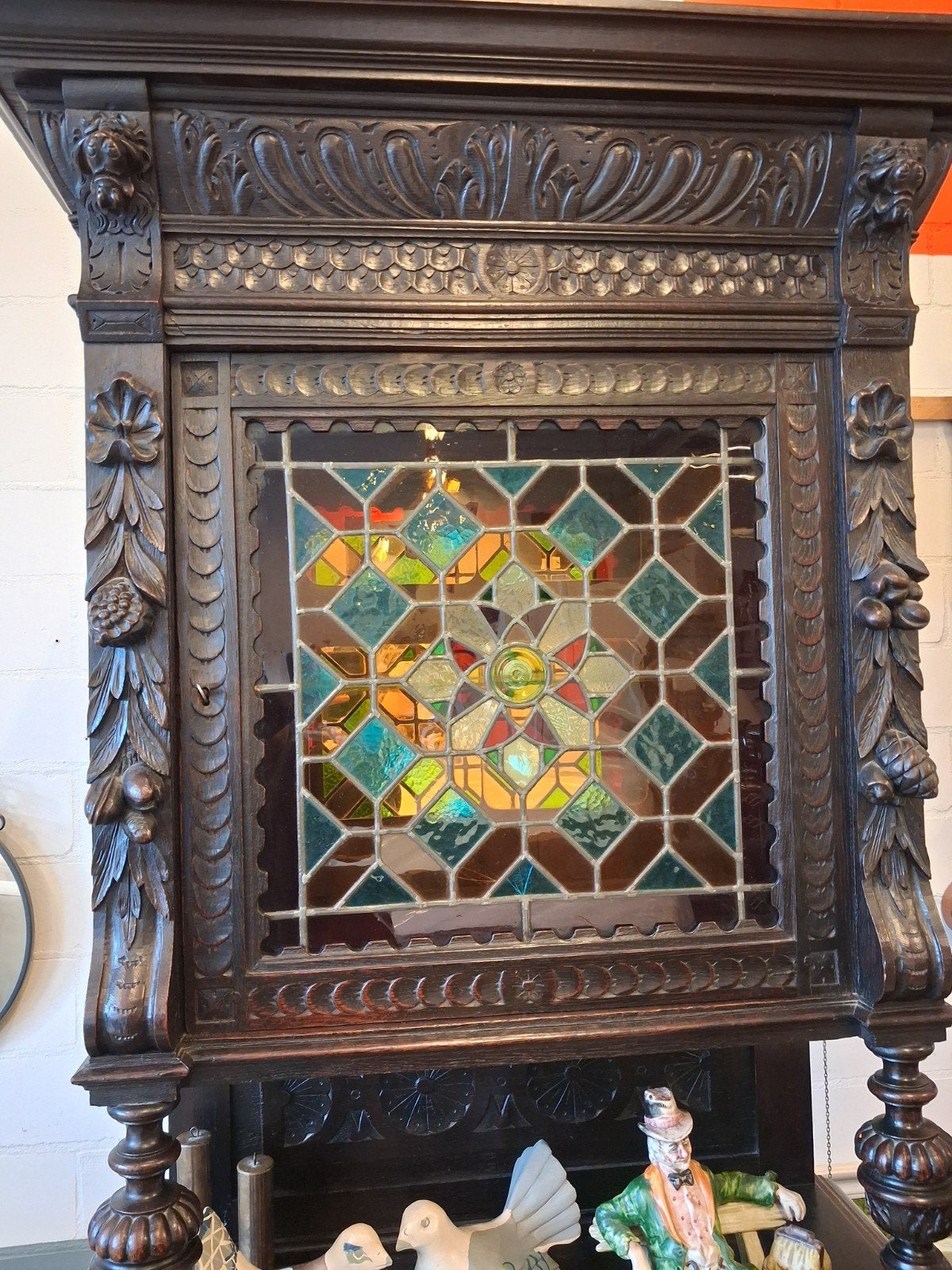 Antieke Eiken Kast met Glas-in-lood en Snijwerk, Antiek en Kunst, Ophalen