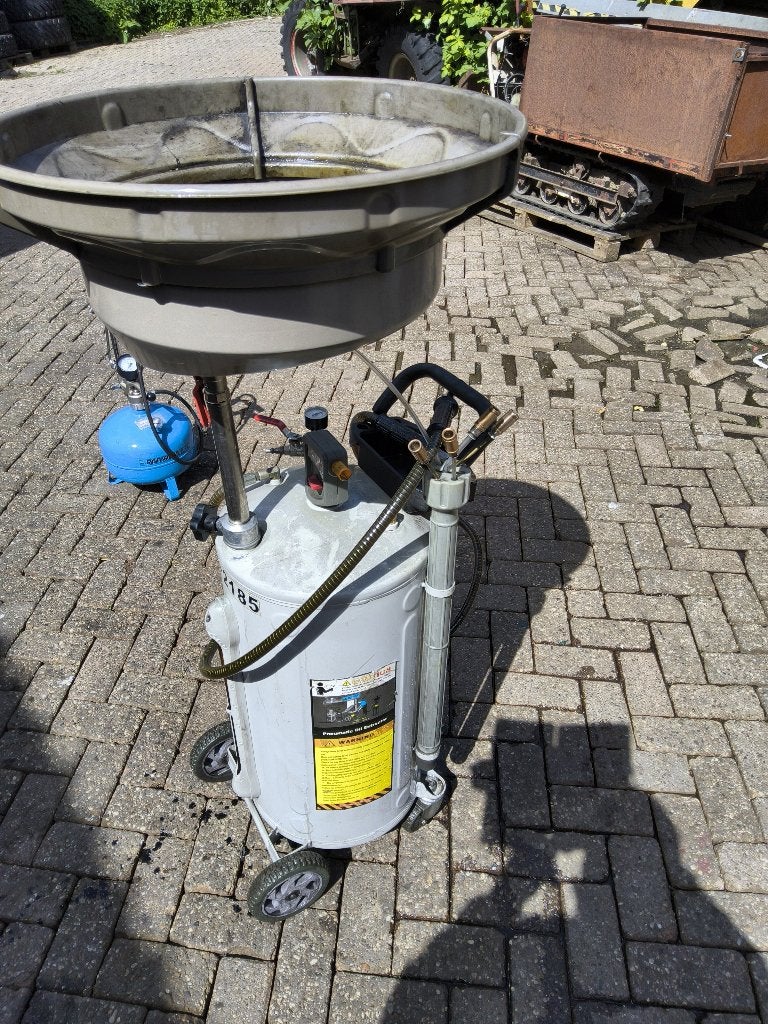 Te Koop olie aftap kar, Ophalen, Gebruikt
