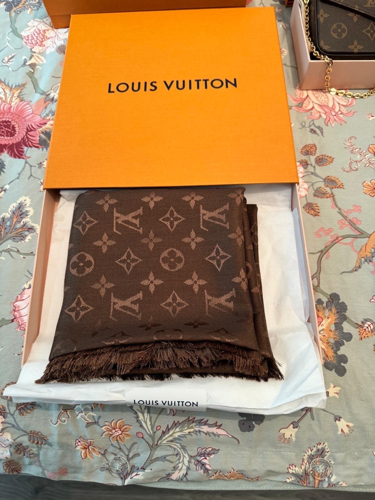 Louis Vuitton Monogram Sjaal Bruin, Ophalen, Zo goed als nieuw, Maat 38/40 (M), Sjaal