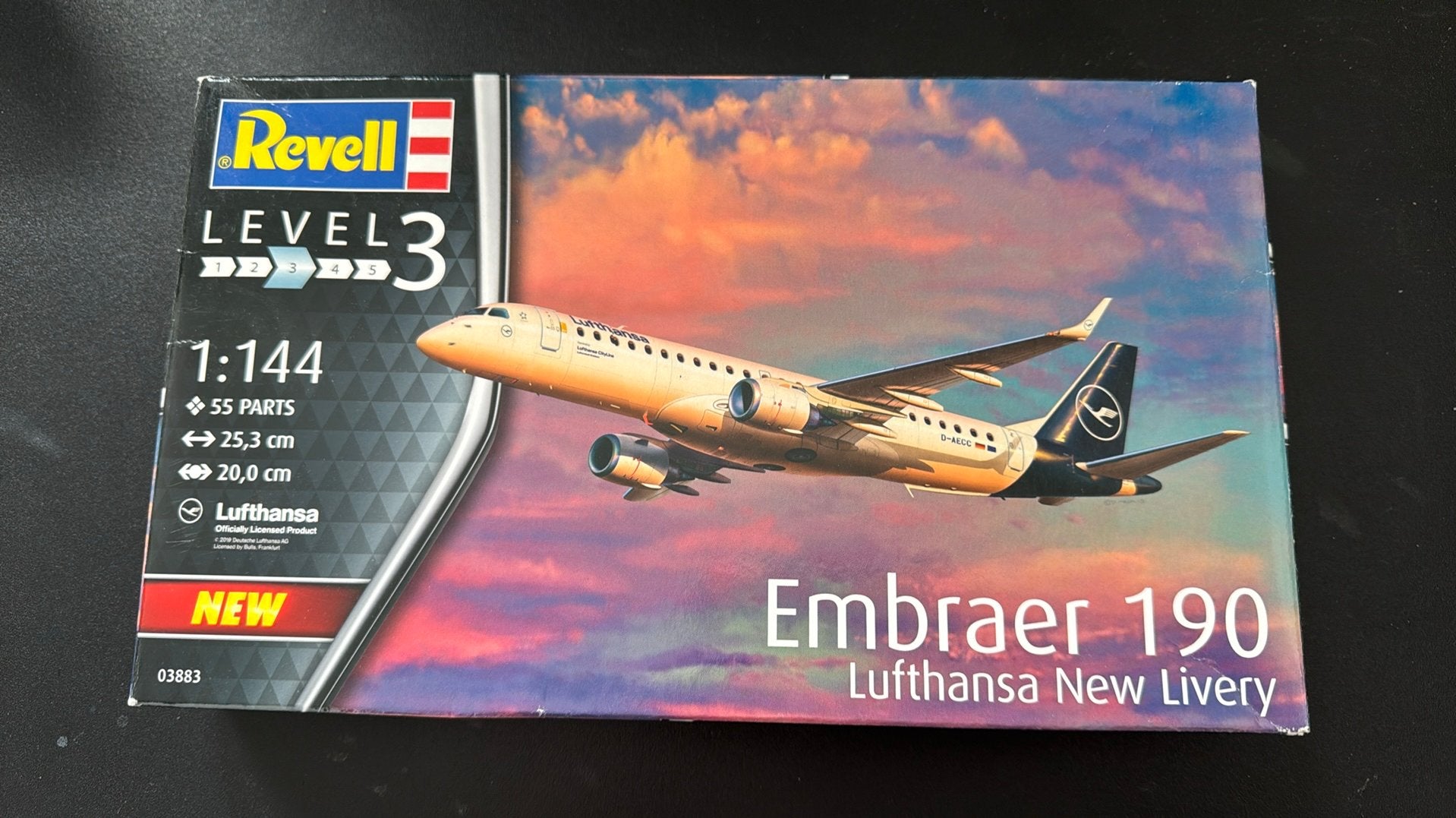 Revell Embraer 190 Lufthansa New Livery Modelbouw, Hobby en Vrije tijd, Modelbouw | Vliegtuigen en Helikopters, 1:144 tot 1:200