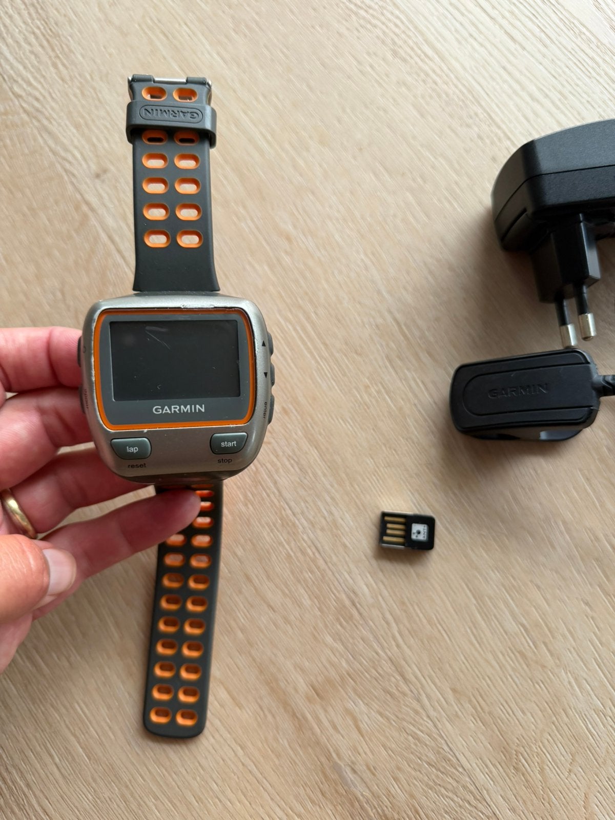 Garmin forerunner 310 XT sporthorloge + oplader en ANT-stick, Gebruikt, Afstand, Ophalen of Verzenden, Waterdicht