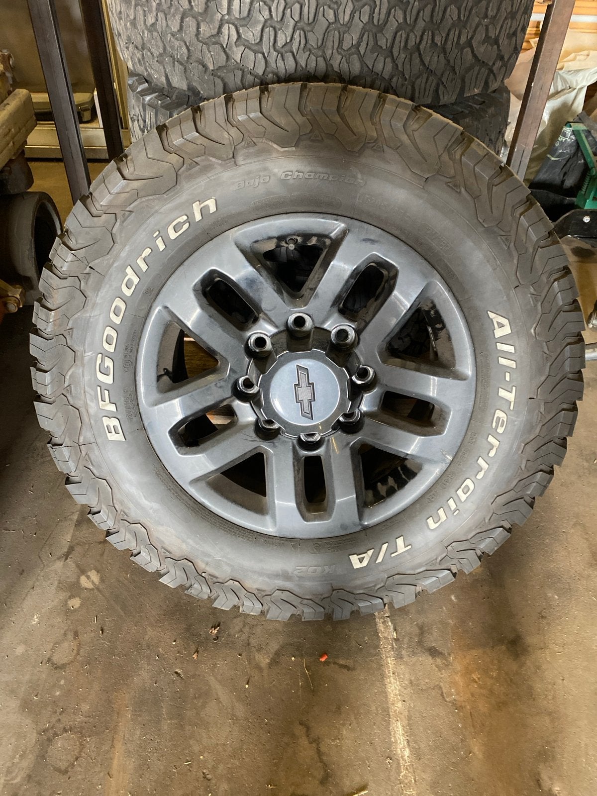 BFGoodrich All-Terrain T/A banden met velgen - 285/65 R18, Auto-onderdelen, Ophalen, 18 inch, Gebruikt, 285 mm