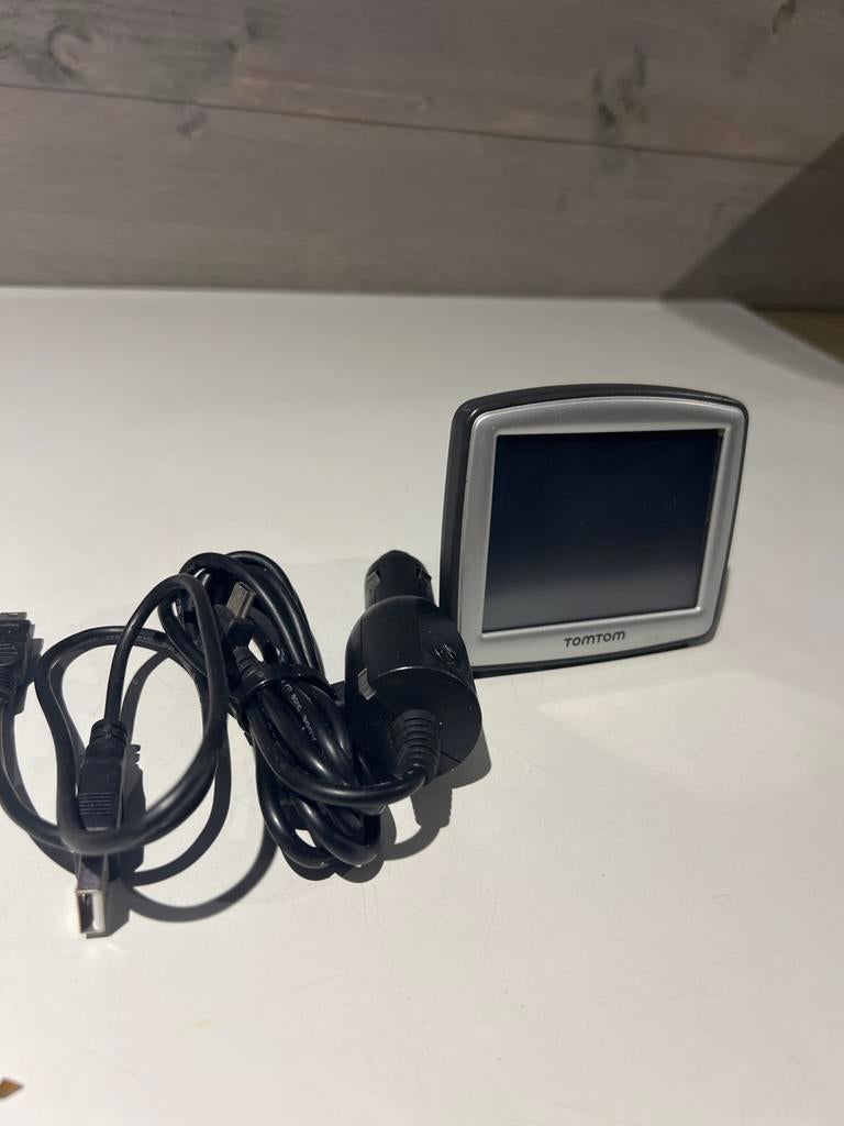 TomTom Navigatiesysteem met Oplader - Gebruikt, N, Ophalen of Verzenden, N, N