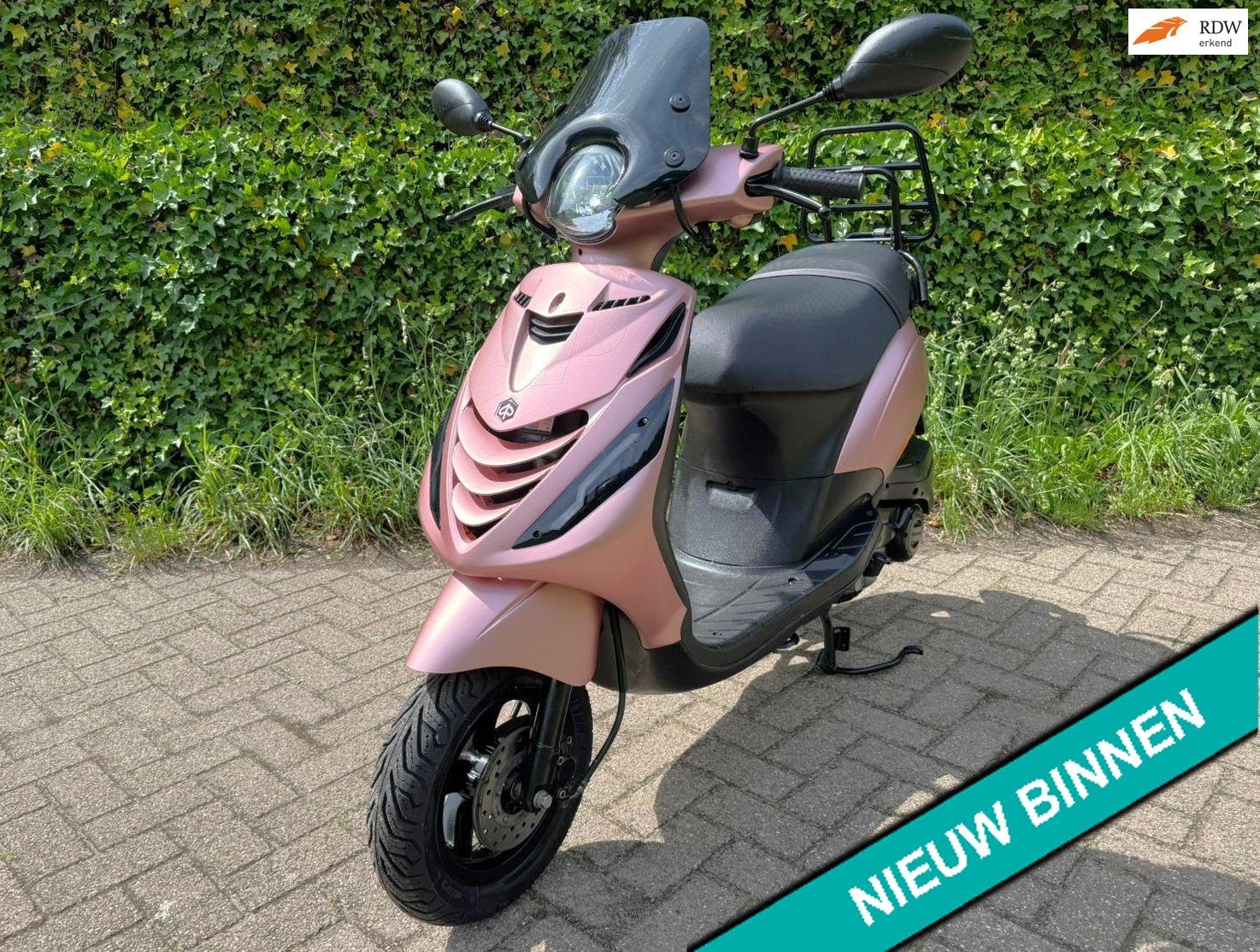 Piaggio Zip SP ROSE GOLD ALPHA LED E4 Scooter BETAAL MET in3, Zip, P, P
p  p, NL, Benzine
