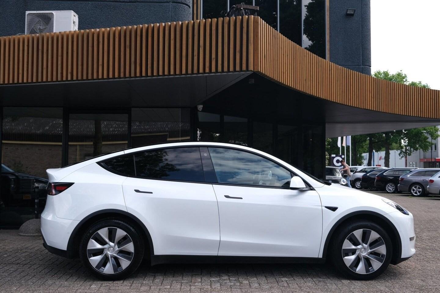 Tesla Model Y Long Range AWD 75 kWh|Rijklaar|SoH91%|FSD3|Pan, Auto's, Automaat, Gebruikt, Wit, 351 pk