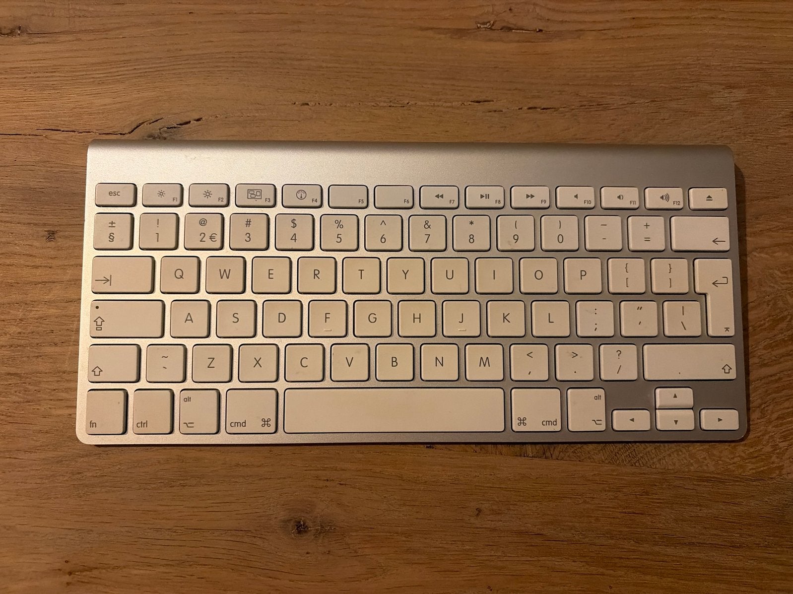 Apple toetsenbord (QWERTY) - Draadloos model: A1314, Ophalen of Verzenden, Zo goed als nieuw, Draadloos, Qwerty