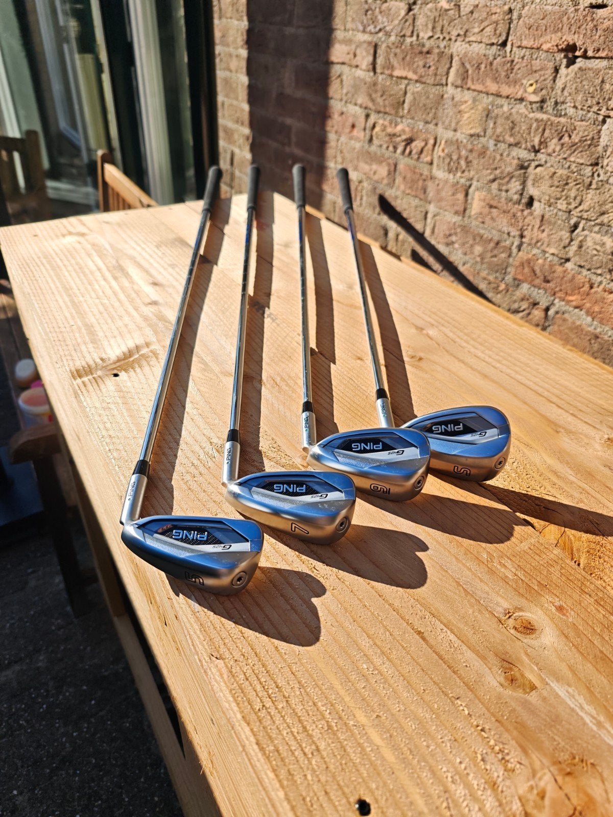 Ping G425 Golfclubs - IJzers 5, 7, 9, SW, Sport en Fitness, Ophalen, Zo goed als nieuw, Club, Ping
