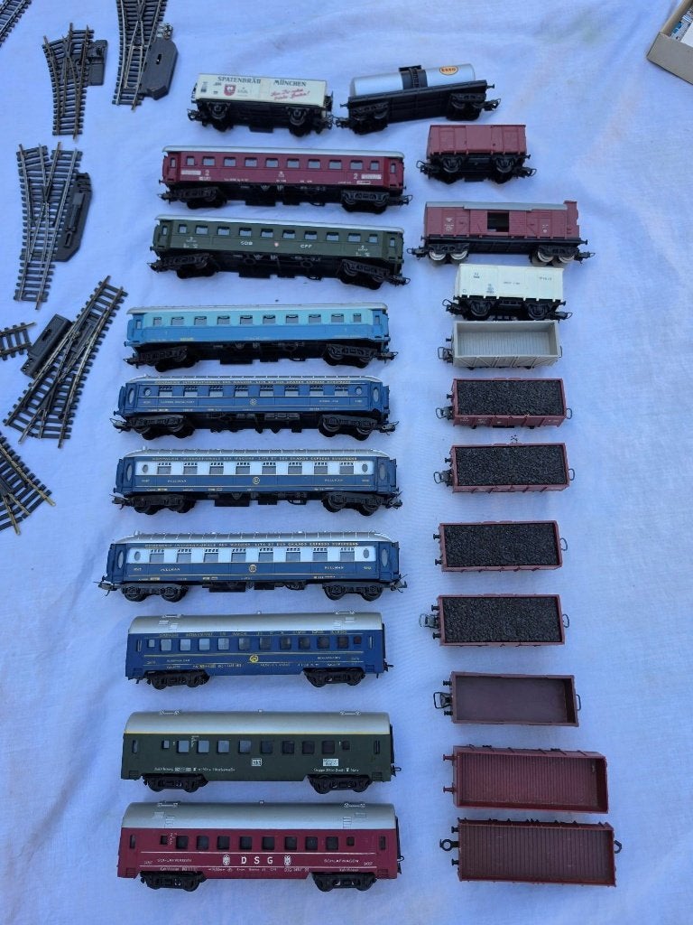 Lima modeltreinen, veel rails, huisjes, doos met onderdelen., Gelijkstroom, Ophalen of Verzenden, Lima, Gebruikt