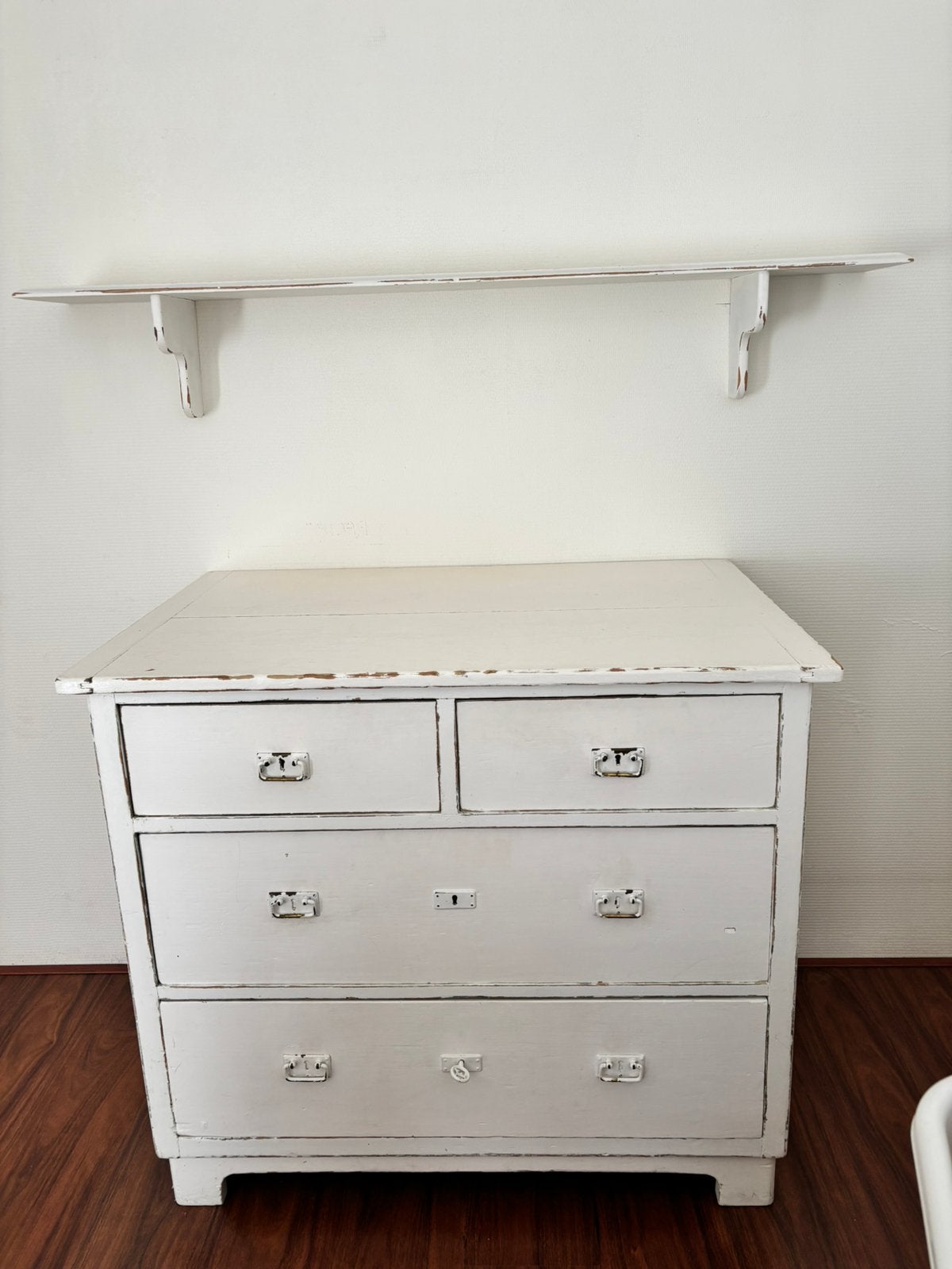Witte brocante commode, Gebruikt, 50 tot 70 cm, 75 tot 100 cm, Voetruimte