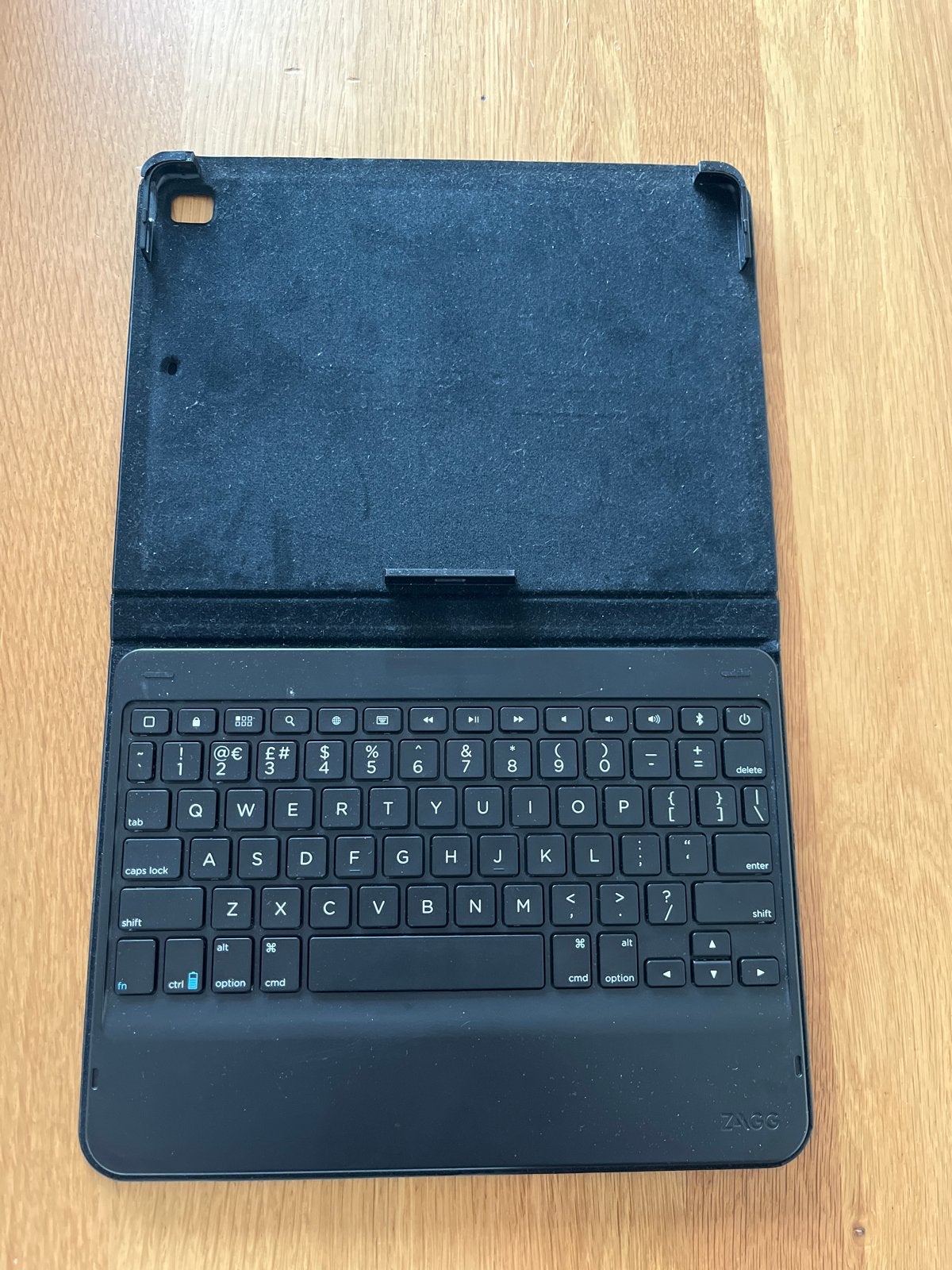 ZAGG toetsenbordhoes voor tablet, 10 inch, Bescherming voor- en achterkant, Ophalen of Verzenden, Zo goed als nieuw