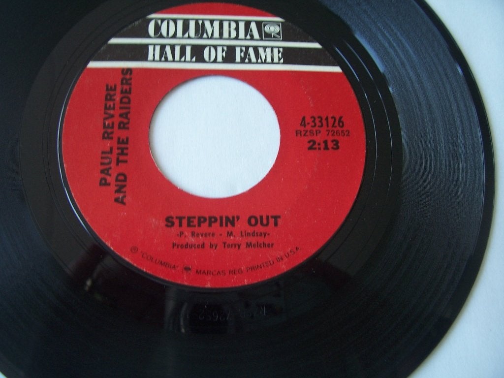 Paul Revere and the Raiders / Columbia /Steppin' out, Gebruikt, Verzenden, Overige genres, 7 inch