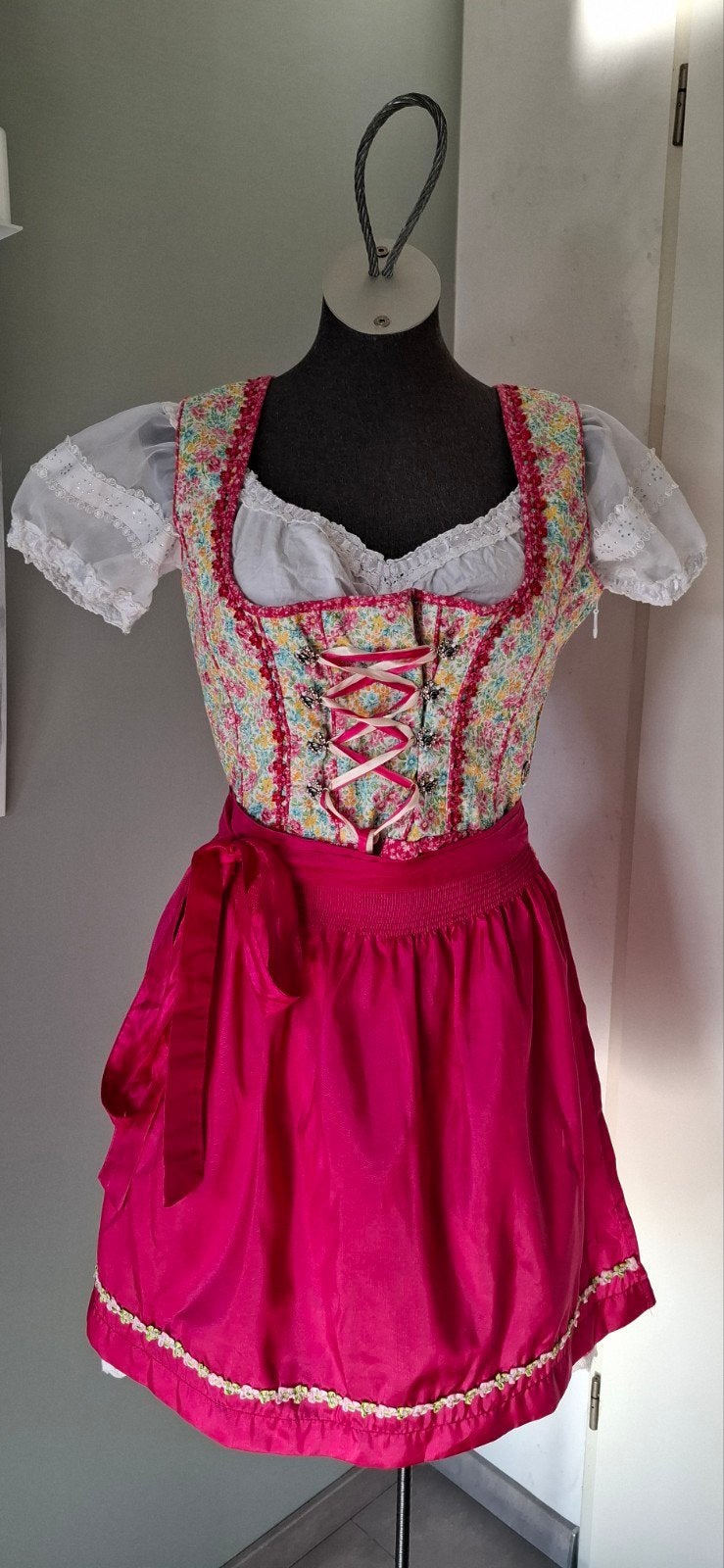 Marjo Trachten dirndl oktoberfeest jurk Krüger blouse 38 40, Maat 38/40 (M), Ophalen of Verzenden, Kleding, Gedragen