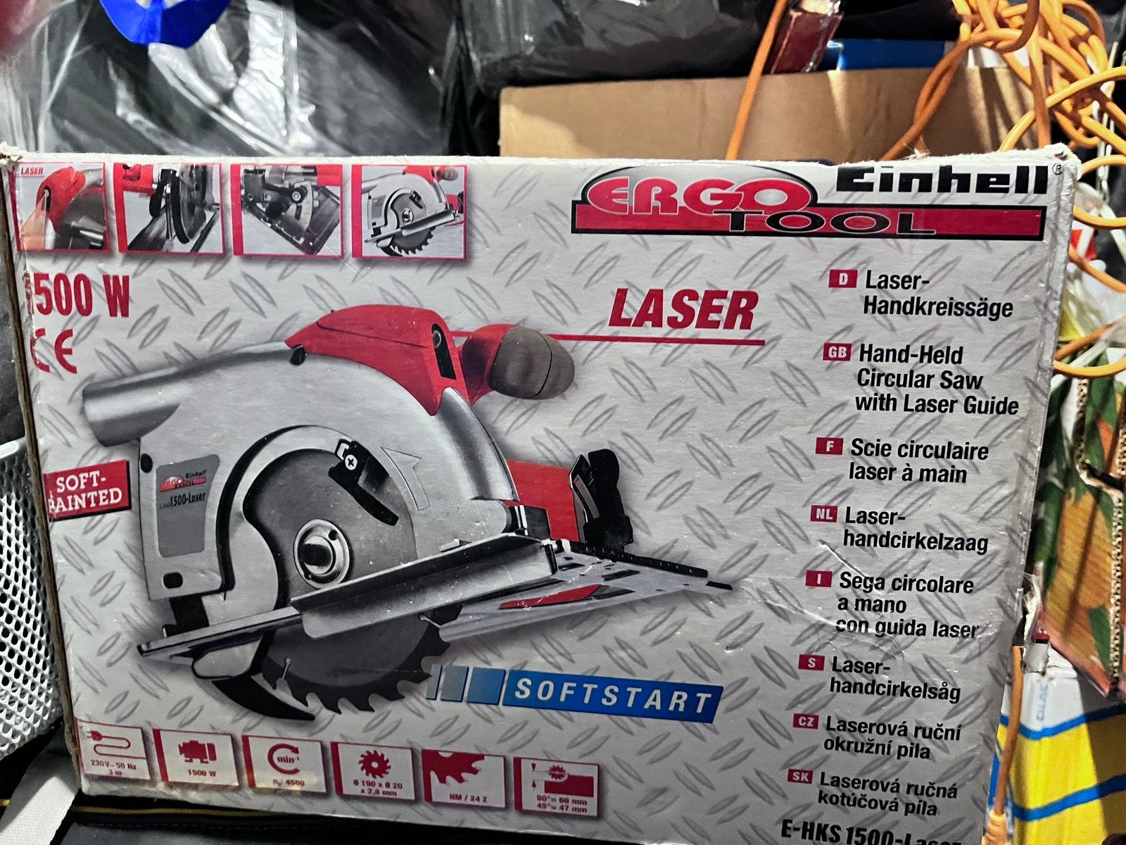 Cirkelzaag met laser, is bijna nooit gebruikt, Doe-het-zelf en Verbouw, Gereedschap | Zaagmachines, Ophalen, Cirkelzaag, Zo goed als nieuw