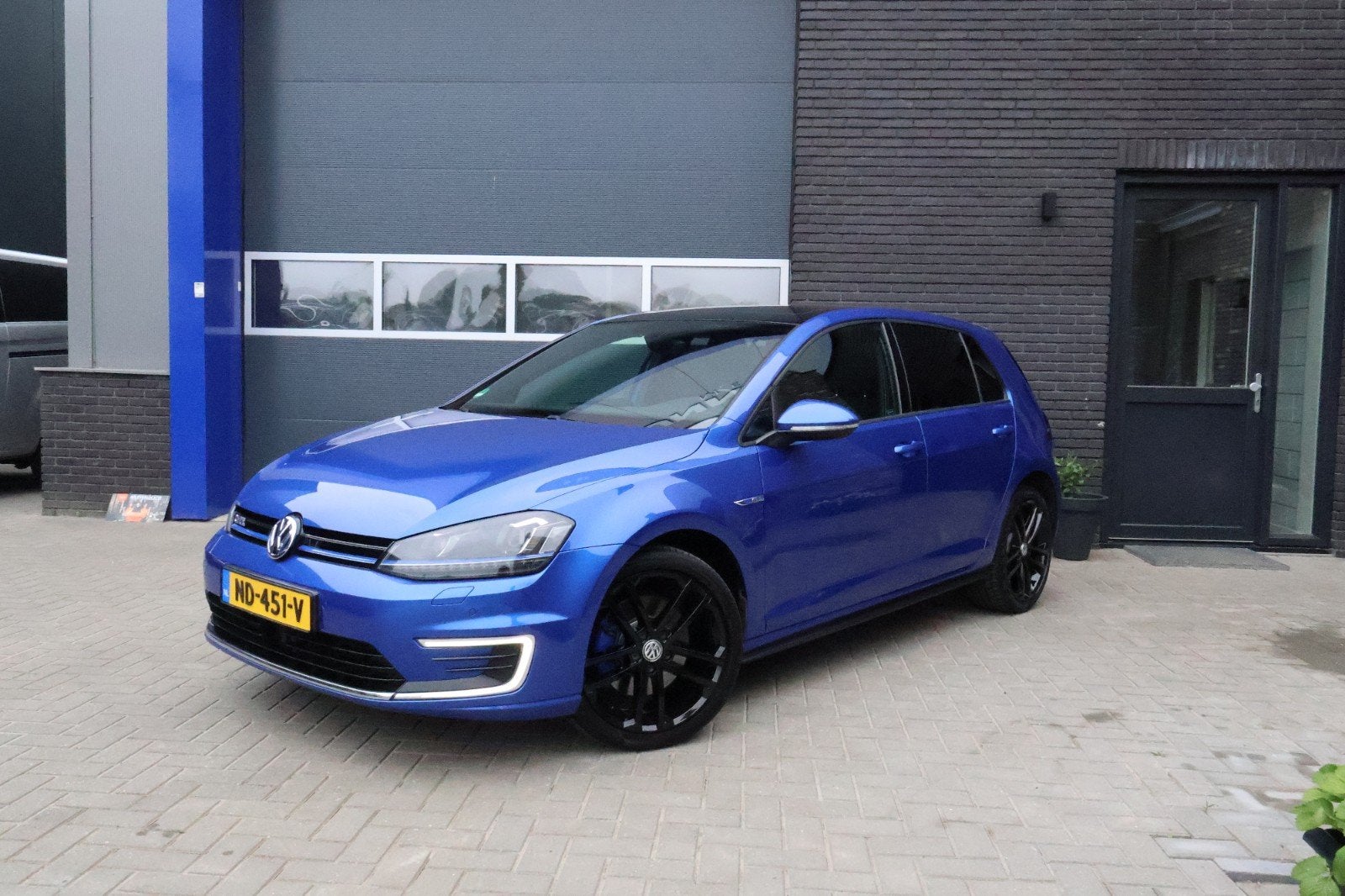 Volkswagen Golf 1.4 TSI GTE Pano I Camera I apple carplay, Auto's, Volkswagen, Stof, Euro 6, 4 cilinders, Blauw