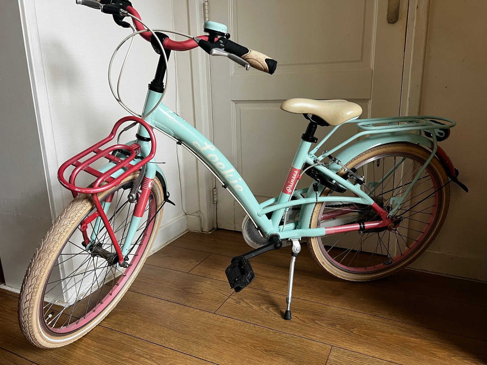 Meisjesfiets 22 inch met 3 versnellingen en terugtraprem, Fietsen en Brommers, Terugtraprem, 22 inch, Gebruikt, Versnellingen